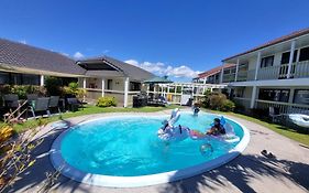 Summit Motor Lodge